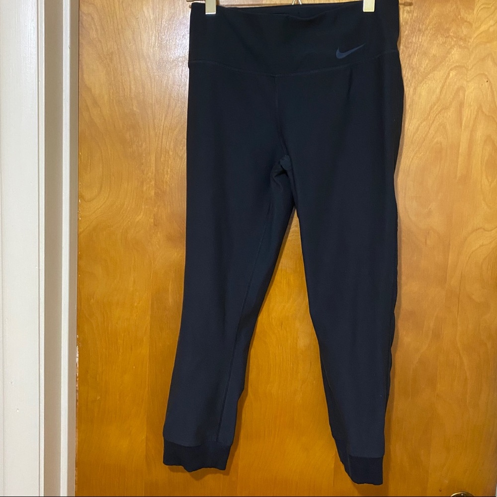 Nike | Joggers Crop